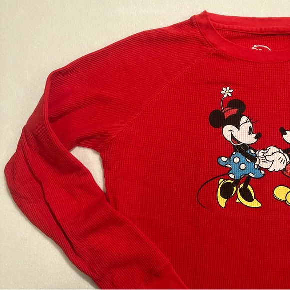 Disney • Top - Picture 9 of 13